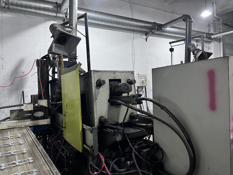 Почему в мастерских Цзиньхуа Ханьцзя всегда горит свет?